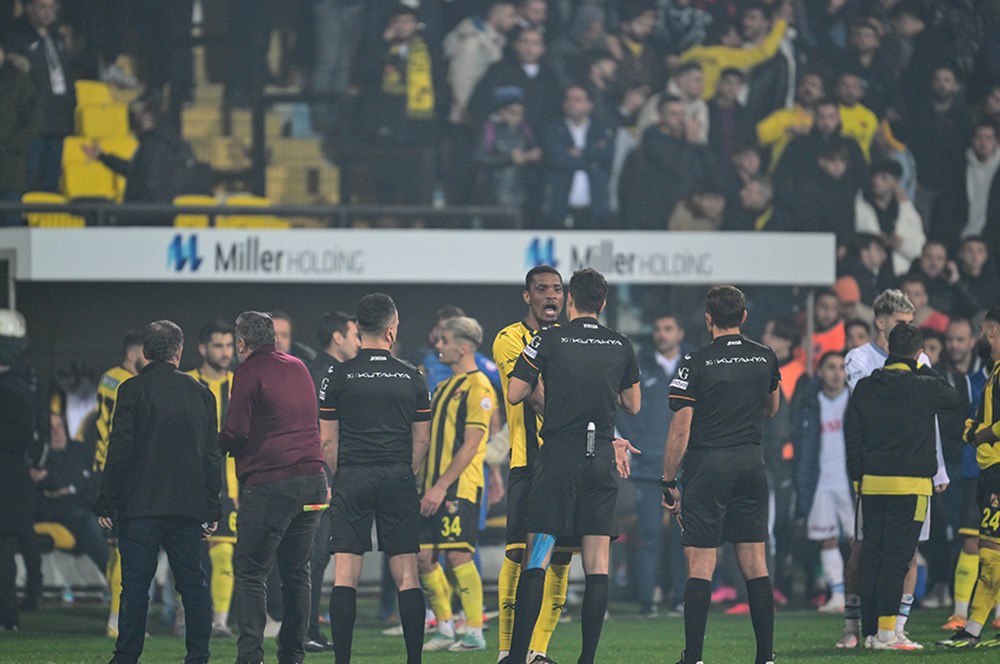 Dünya basını İstanbulspor’un sahadan çekilmesini konuşuyor: “Süper Lig’de daha fazla utanç verici sahne”