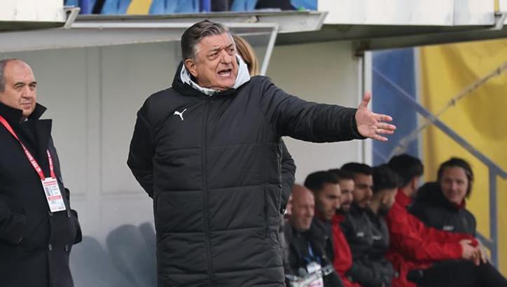 Yılmaz Vural’ın takımı Menemen FK’dan 3’te 3