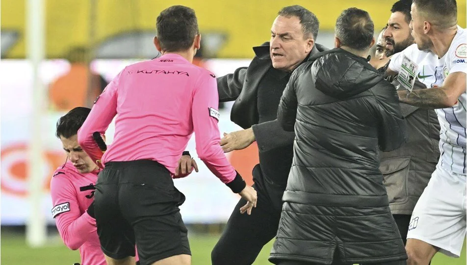 Hakem Halil Umut Meler’e yapılan saldırı davası ertelendi