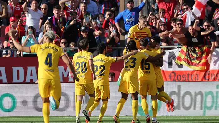 10-BARCELONA (1 BASAMAK YÜKSELDİ) 