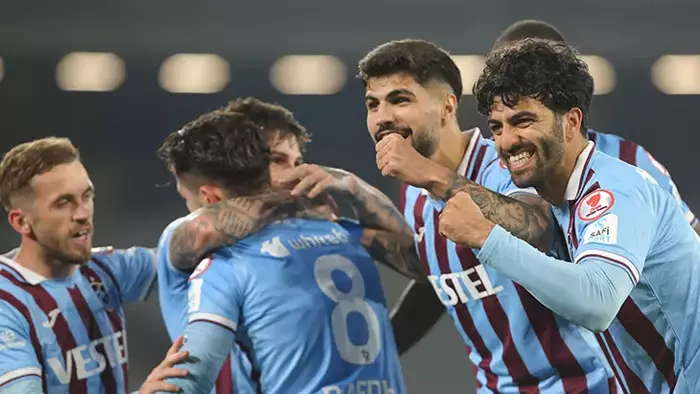 189-TRABZONSPOR (40 BASAMAK YÜKSELDİ) 