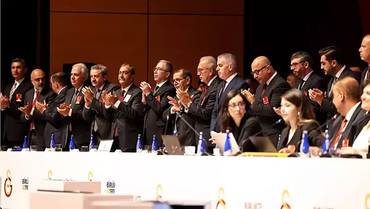 Galatasaray yönetiminden olağanüstü toplantı